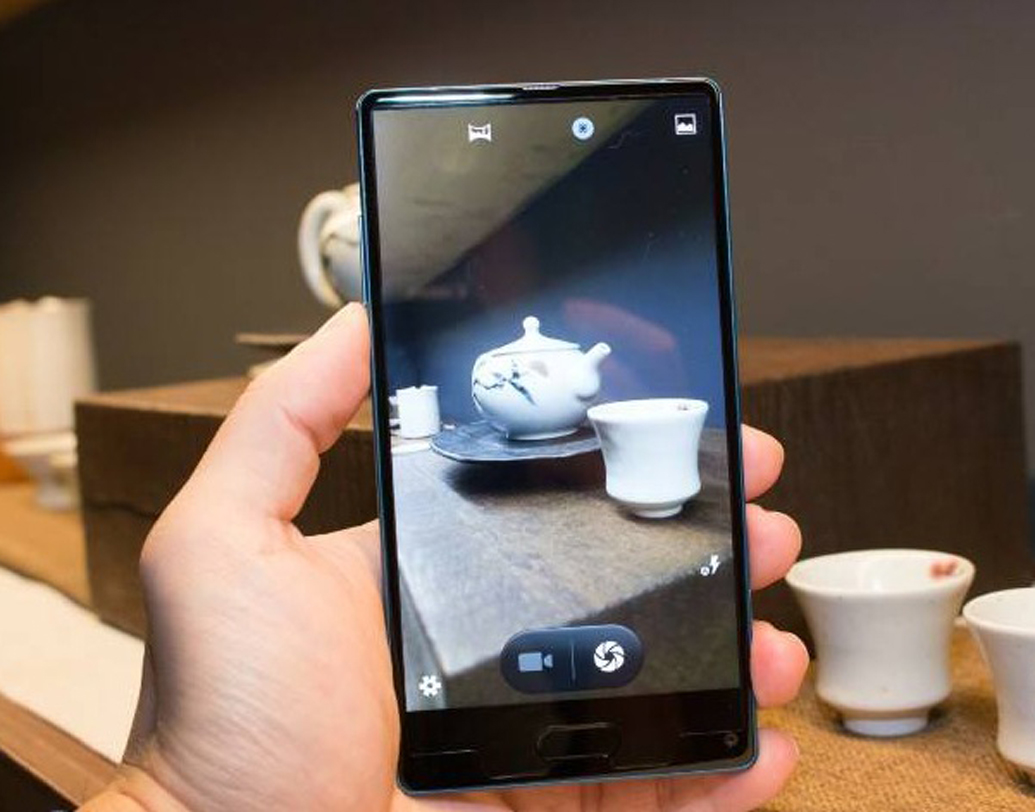 ৪জিবি র‌্যাম রয়েছে প্যানাসোনিক এলুগা সি ফোনে।