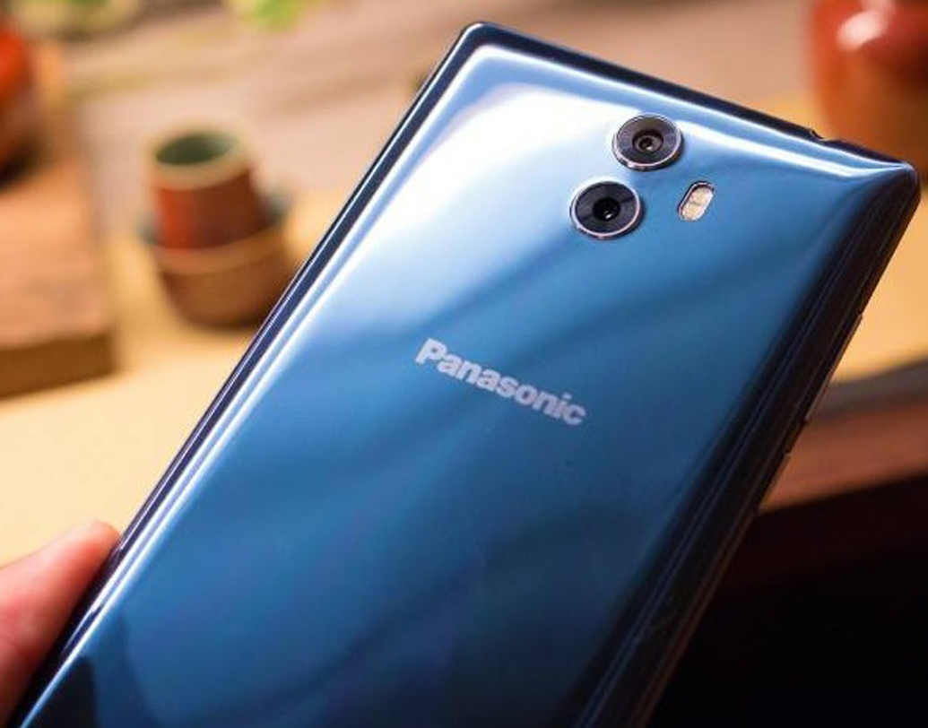 ৮ মেগাপিক্সেল ফ্রন্ট ক্যামেরা রয়েছে।