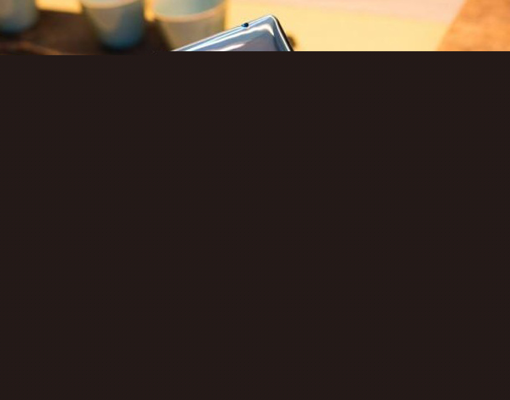 স্টোরেজ রয়েছে ৬৪ জিবি। তবে তা ২৫৬ জিবি পর্যন্ত বাড়ানো যাবে।