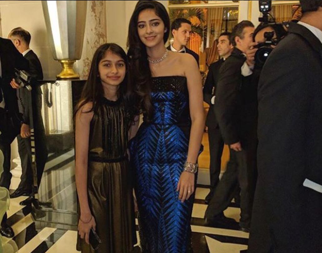 বি-টাউনের স্টারকিডদের মধ্যে অন্যতমফেভারিট অনন্যা। শ্রীদেবী-কন্যা জাহ্নবী এবং অমৃতা সিংহের মেয়ে সারা আলি খানকে ছাপিয়ে কর্ণের নিজস্ব পরিচালনার ছবি ‘স্টুডেন্ট অব দ্য ইয়ার টু’তে সুযোগ পেয়ে তিনি অনেকটাই মাইলেজ পাবেন বলে মনে করছেন বিশেষজ্ঞরা।