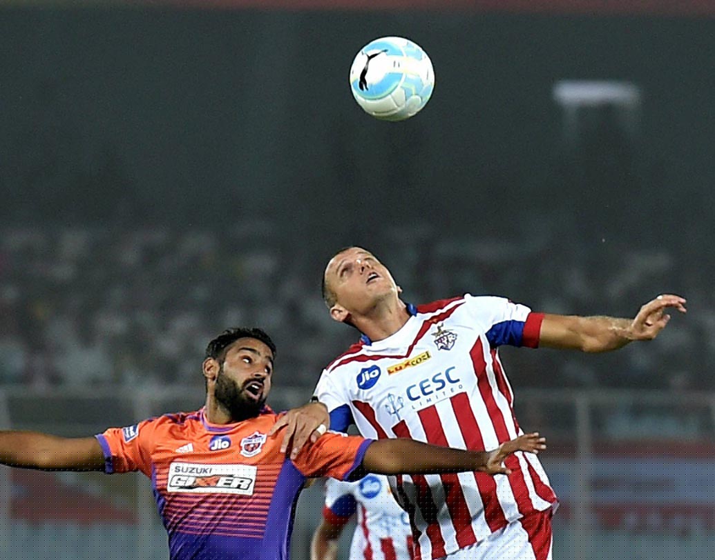 জাজি কুকি: বিগত ম্যাচে বিশেষ নজর কাটতে না পারলেও, রবি কিনের অনুপস্থিতিতে এটিকে আক্রমণের মূল ভরসা জাজি। জামশেদপুরের বিরুদ্ধে এটিকে টিম ম্যানেজমেন্টের ভরসা ফিনল্যান্ডের এই স্ট্রাইকারই।