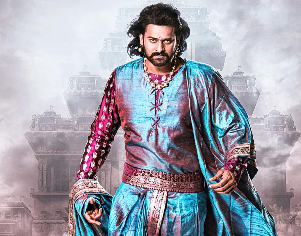 প্রভাস- দক্ষিণী তারকাদের মধ্যে নিঃসন্দেহে এই মুহূর্তে সবচেয়ে জনপ্রিয় প্রভাস। ‘বাহুবলী’র পর আসমুদ্রহিমাচলের নয়নের মণি এই তেলুগু তারকা। বাবা প্রযোজক ছিলেন, পাশাপাশি কাকাও অভিনয় করতেন। সেই সংযোগই প্রভাসকে টেনে আনে অভিনয়ের দিকে। তার আগে বি টেক কমপ্লিট করেছিলেন তিনি। প্রায় পনেরো বছরের কেরিয়ারে প্রচুর হিট সিনেমা উপহার দিয়েছেন দর্শকদের। তবে তার মধ্যে কাল্ট অবশ্যই ‘বাহুবলী’। এই ছবির পরেই সহ-অভিনেত্রী অনুষ্কা শেট্টির সঙ্গে প্রভাসের প্রেম নিয়েও জল্পনা তুঙ্গে। এমনও শোনা গিয়েছে, দু’জনের বিয়ের কথাও পাকা। তবে আদ্যন্ত প্রাইভেট পার্সন প্রভাস ব্যক্তিগত বিষয়ের বাইরে নিজের কেরিয়ার নিয়েই ব্যস্ত। আপাতত মন দিয়েছেন তাঁর বহুভাষিক ছবি ‘সাহো’র কাজে। তাঁর বিপরীতে থাকবেন শ্রদ্ধা কপূর।