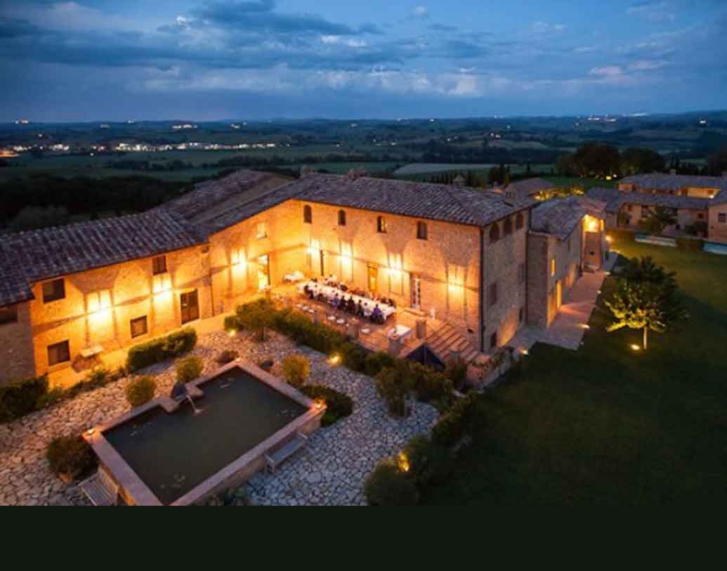 বর্গ কথার অর্থ ‘ভিলেজ’ বা গ্রাম এবং ফিনোচ্চিয়েতো কথার অর্থ ‘ফিল্ড’ বা মাঠ। ১৩১৮-তে এই এলাকার নাম দেওয়া হয়েছিল বর্গ ফিনোচ্চিয়েতো।