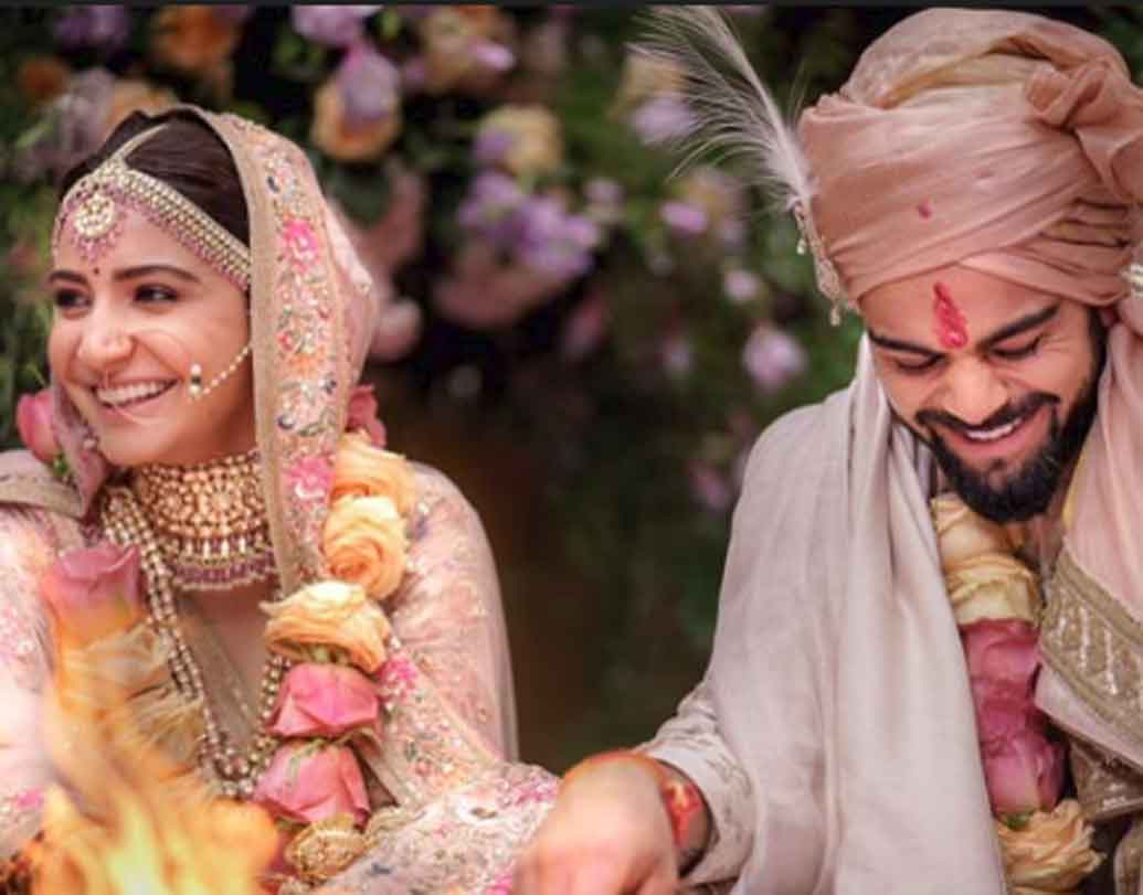 বিরাট কোহালি: যে ভাবে গোটা মিডিয়াকে নাকানিচোবানি খাইয়ে চুপিসাড়ে সকলের অলক্ষ্যে ইতালিতে বিয়ে সারলেন বিরাট-অনুষ্কা, তা বহু দিন মনে থাকবে।