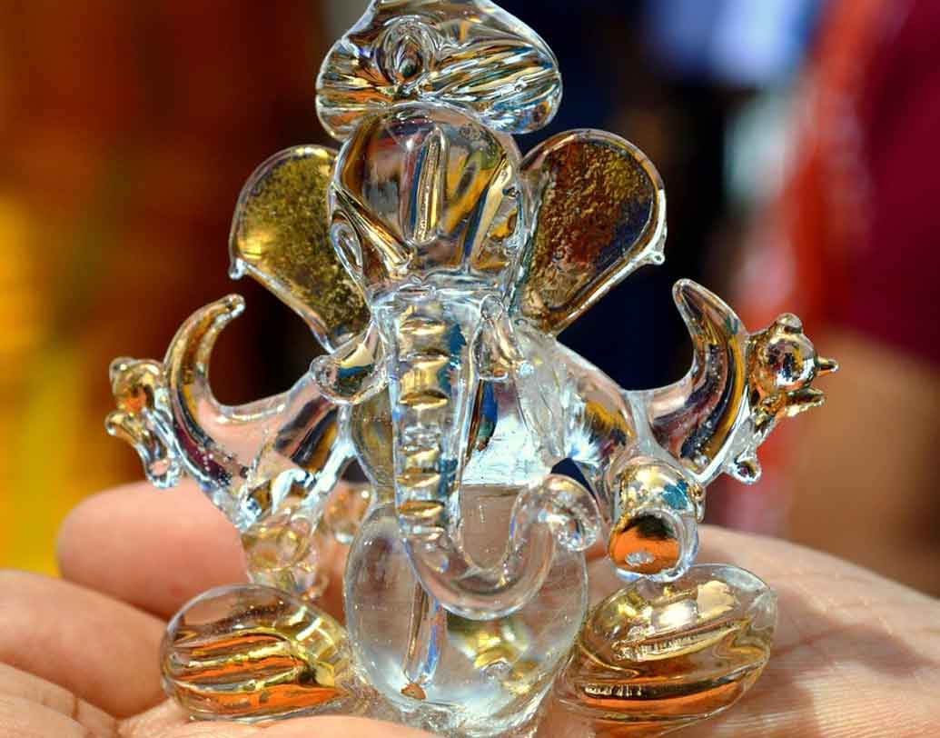 সেপ্টেম্বর:
মাসের শুরুতেই ছুটির আমেজ। ১ সেপ্টেম্বর শনিবার, ২ তারিখ রবিবার আবার ৩ তারিখ জন্মাষ্টমী। অন্যদিকে ১৩ সেপ্টেম্বর গণেশ চতুর্থী, মাঝের ১৪ তারিখ বাদ দিলে আবার ১৫ ও ১৬ তারিখ শনি ও রবিবার।