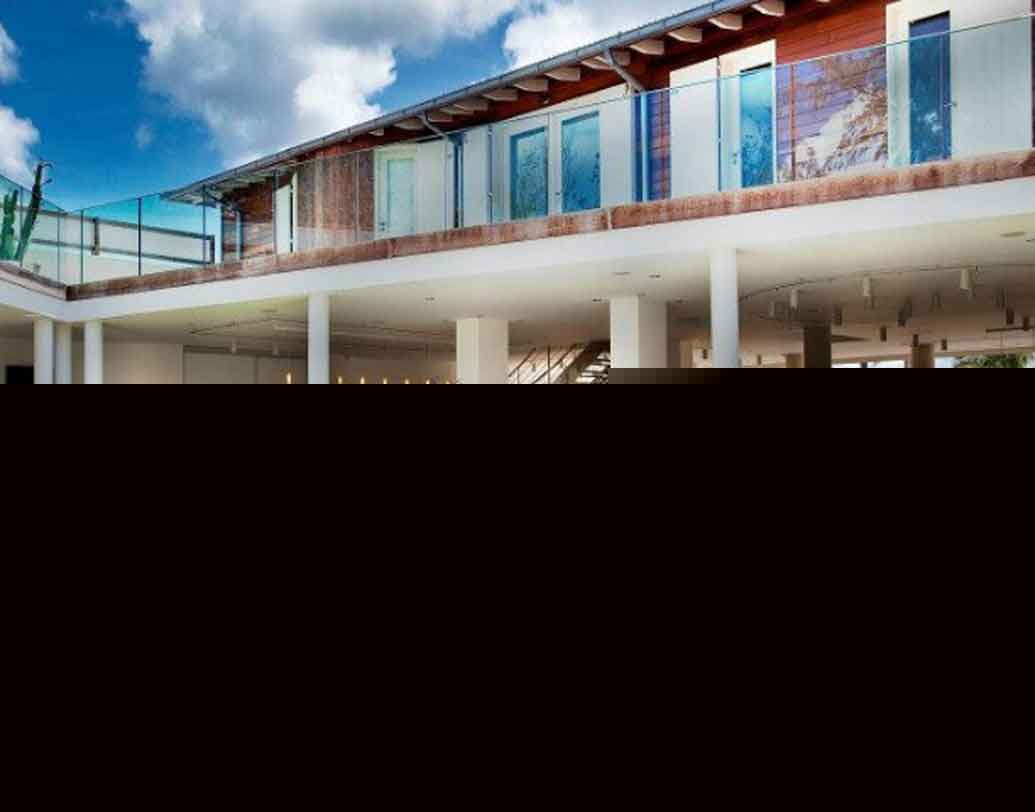 ভিলা রকস্টার:
প্রতি সপ্তাহে এর ভাড়া প্রায় ১৪ লক্ষ ৫ হাজার ডলার। ফোর্বসের তালিকার পঞ্চম স্থানে রয়েছে এই রিসর্ট। ১৬ হাজার বর্গফুট এলাকা জুড়ে রয়েছে এই ভিলাটি।