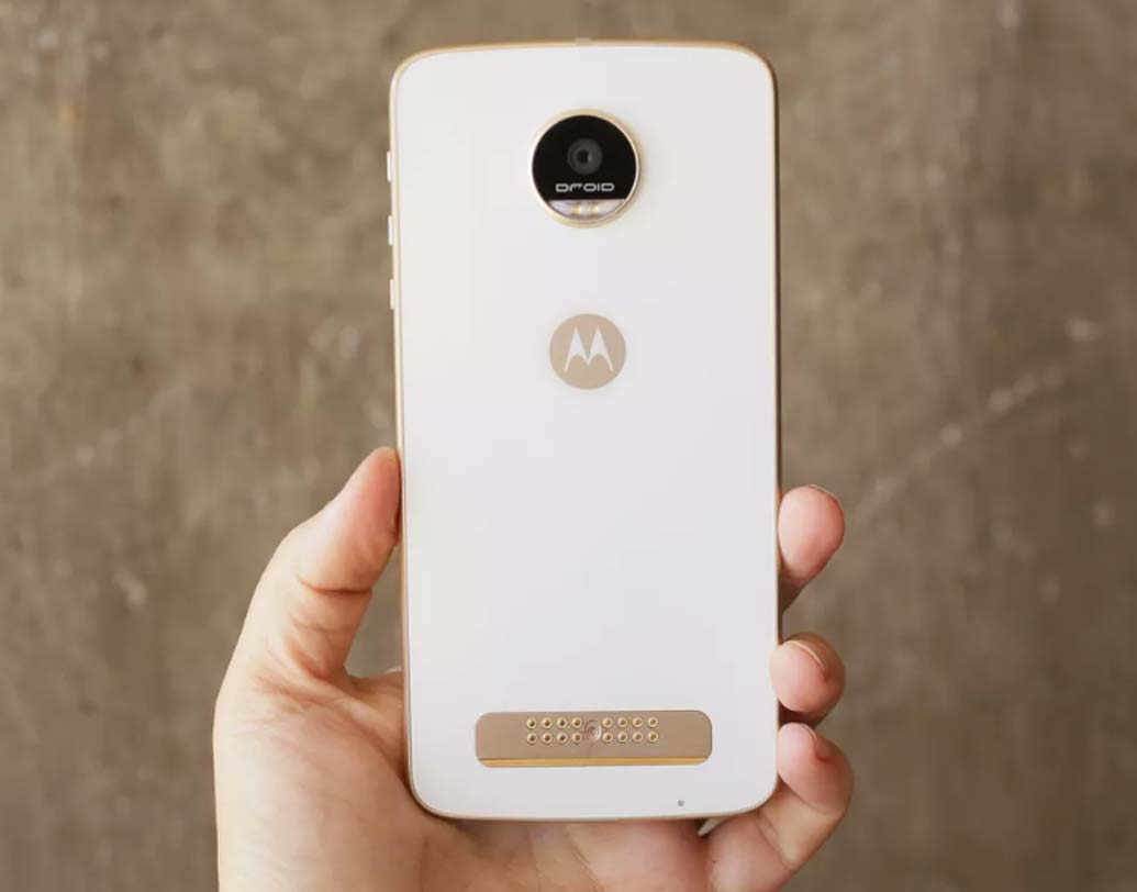 মোটোরোলা: মোটো জেড প্লে এবং মোটো জেড২ প্লে-র গ্রাহকেরা ৩০৯ টাকা দিয়ে ছ’বার রিচার্জ করালে প্রতিবারেই পাবেন অতিরিক্ত ১০জিবি করে ডেটা। মোটো অন্যান্য মডেলের সঙ্গে একই টাকায় মিলবে ৫জিবি করে অতিরিক্ত ডেটা।