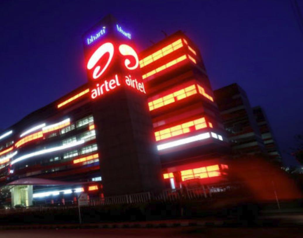 নতুন ১৯৯ টাকার রিচার্জ প্ল্যানে গ্রাহকরা ১ জিবি ৩জি/৪জি ডেটা পাবেন ২৮ দিনের জন্য। সঙ্গে থাকছে আনলিমিটেড লোকাল এবং এসটিডি কলিং এবং ১০০ এসএমএস প্রতিদিন।