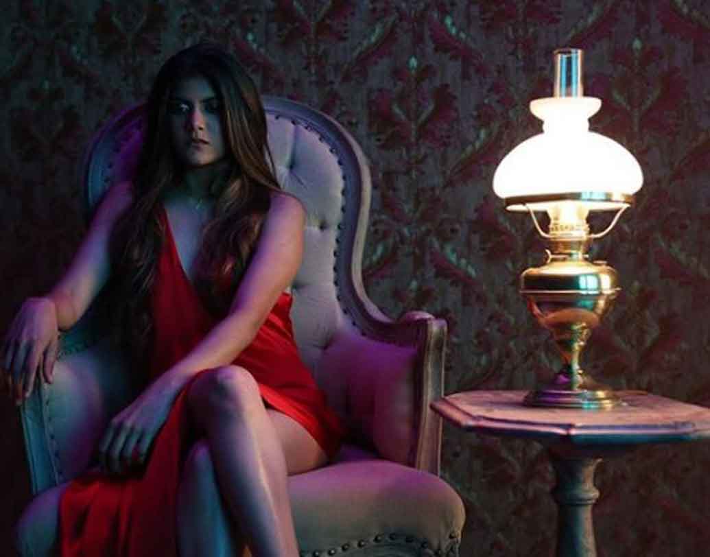 এখন তাঁর বয়স ২৩। মাত্র ১৭ বছর বয়স থেকে নিজের মাইক্রো ফিনান্স কোম্পানি চালান অনন্যা।