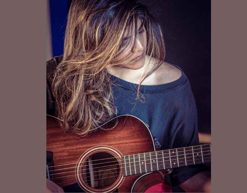 এ বছরের জুলাই মাসে তাঁর প্রথম সিঙ্গল অ্যালবাম মুক্তি পেয়েছে। জনপ্রিয়তাও পেয়েছে তাঁর গান।