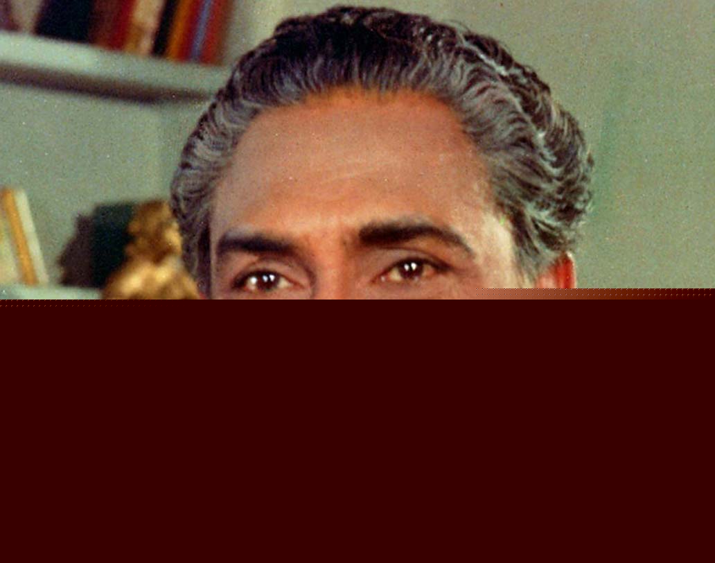 ‘দাদামণি’। হ্যাঁ, এই নামেই সবচেয়ে জনপ্রিয় এবং পরিচিত ছিলেন অশোক কুমার। তিনিও টানা ৬৩ বছর ধরে অভিনয় জগতের সঙ্গে যুক্ত ছিলেন। অশোক কুমারের নামও রয়েছে ‘গিনেস বুক’-এর খাতায়। বলিউডে লিড চরিত্রে দীর্ঘতম কেরিয়ারের জন্য রেকর্ড রয়েছে তাঁর।