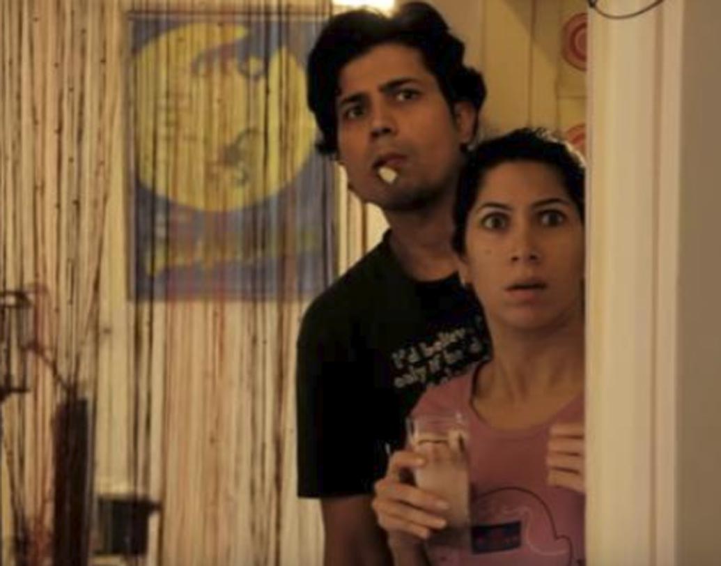 সুমিত ব্যস-শিবানি তাঁকসালে: টিভি সিরিয়াল এবং বিজ্ঞাপনের চেনা মুখ শিবানীর সঙ্গে বিচ্ছেদের খবর খুব সম্প্রতি প্রকাশ্যে এনেছেন ওয়েব সিরিজ ‘পারমানেন্ট রুমমেট’ খ্যাত তারকা সুমিত ব্যস। শোনা গিয়েছে, আদালতে তাঁদের বিবাহবিচ্ছেদের মামলা চলছে।