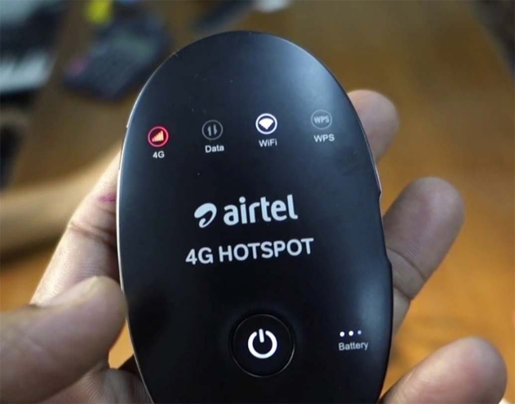 ভারতী এয়ারটেলের দাবি, এক বার চার্জেই একটানা ৬ ঘণ্টা চলবে এই হটস্পটের ব্যাটারি।