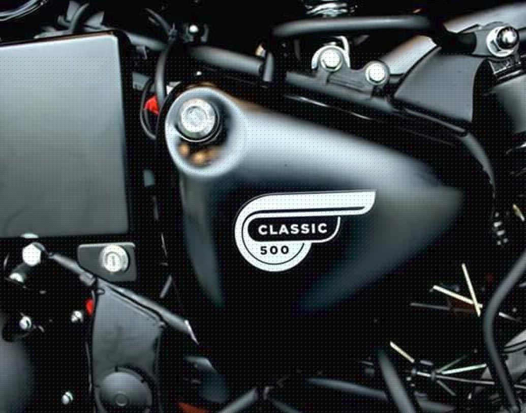 ১৩ তারিখ অনলাইনে বিক্রি শুরু হতেই ১৫ সেকেন্ডের মধ্যেই সব ক’টি বাইক বিক্রি হয়ে যায়। সংস্থাটি জানিয়েছে, ২০০০ গ্রাহক বাইকটি কেনার জন্য অনলাইনে রেজিস্ট্রি করিয়েছিলেন।