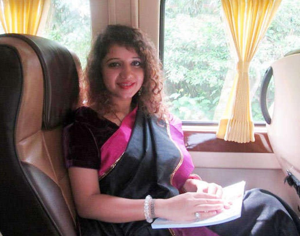 মণিনগর আসনে কংগ্রেসের টিকিটে লড়বেন তিনি।