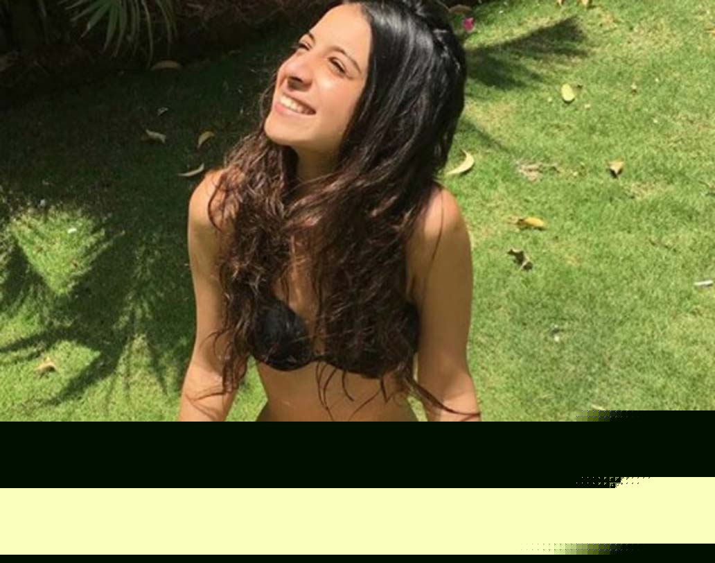 সম্প্রতি তাঁর বেশ কয়েকটি বিকিনি শুটের ছবি ইনস্টাগ্রামে শেয়ার করেছেন বেনাফসা।