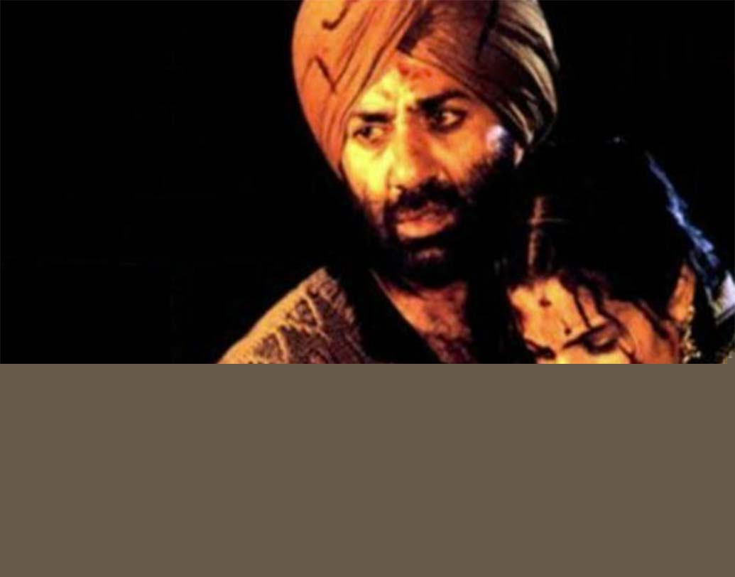 ড্রামা ও রোম্যান্সের দুরন্ত ককটেল ‘গদর: এক প্রেম কথা’। দেশভাগের পর ভারত পাকিস্তানের দুই পরিবারের কাহিনি নিয়ে সানি দেওলের এই ফিল্ম। ৫ কোটি ১০ লক্ষের কাছাকাছি টিকিট বিক্রি হয়েছিল এর।