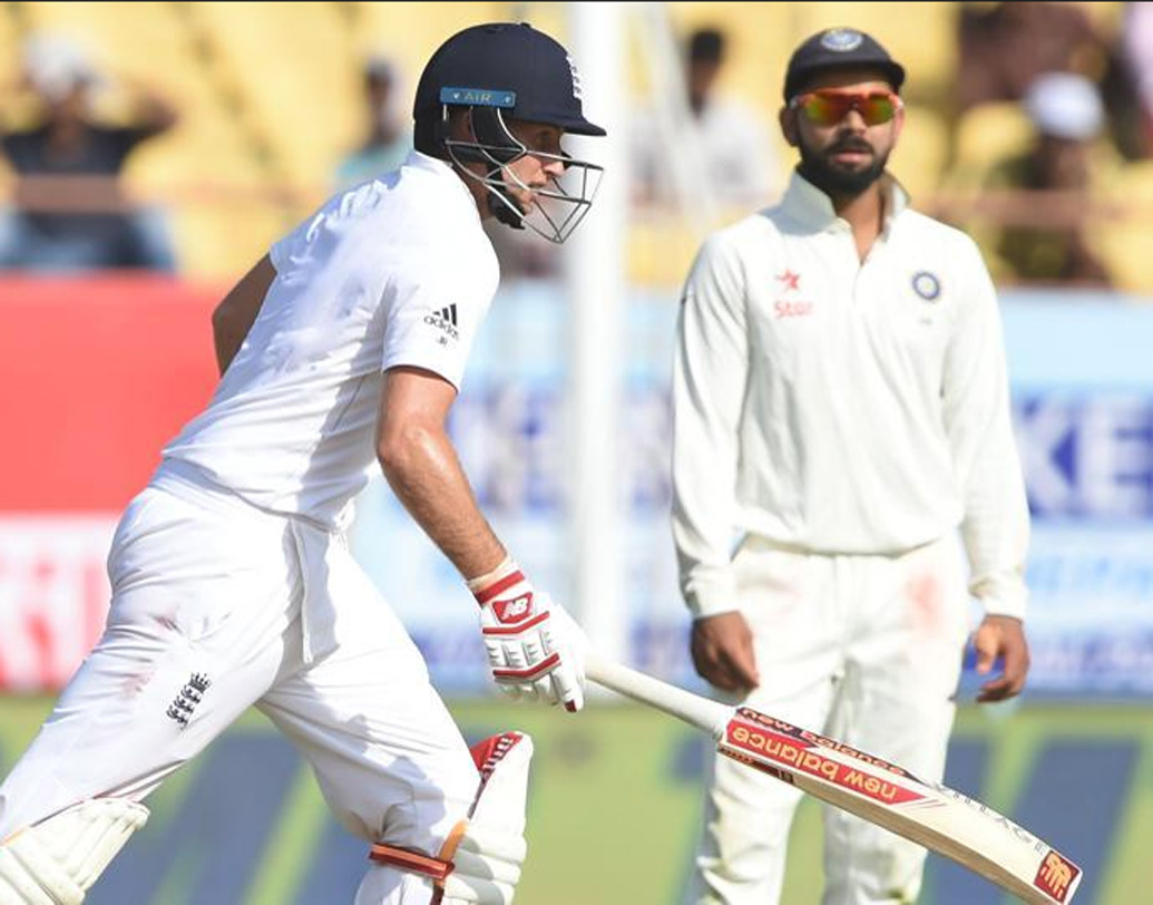 বিরাটের সমসংখ্যক টেস্ট খেলে রুটের রান ৫৪৯৯, গড়: ৫২.৩৭। পিছিয়ে নেই কেন উইলিয়ামসনও। বিরাটের মতো ৬৩ টেস্ট খেলা কিউয়ি অধিনায়কের রান ৫২১৪, গড়: ৫০.৬২।