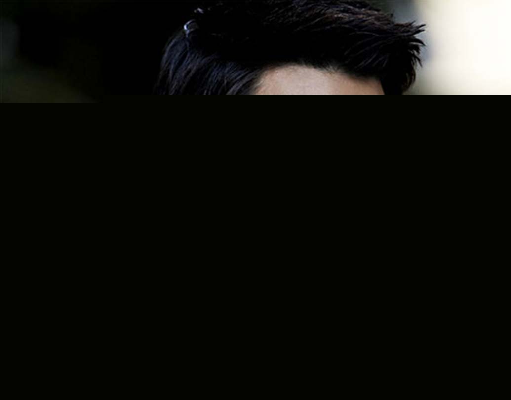 রণবীর সিংহকে যেন কোনও ভাবেই এড়ানো যায় না। তা সে ফিল্মি পর্দায় হোক বা বিজ্ঞাপনী প্রচারে। নজরকাড়া পারফরম্যান্স দেখাবেনই রণবীর। ৬২ কোটি ৬৩ লাখ টাকা আয়ের নিরিখে দশ নম্বরে রয়েছেন তিনি।