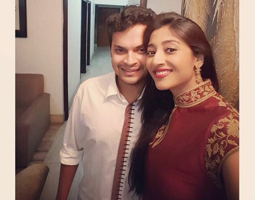 মধুচন্দ্রিমা সেরে নবদম্পতি কলকাতায় ফিরবেন বলে জানা গিয়েছে। এর পর অর্জুনের সঙ্গে তাঁর বালিগঞ্জের বাড়িই হবে পাওলির নতুন ঠিকানা। শীঘ্রই শুরু করবেন কাজও।