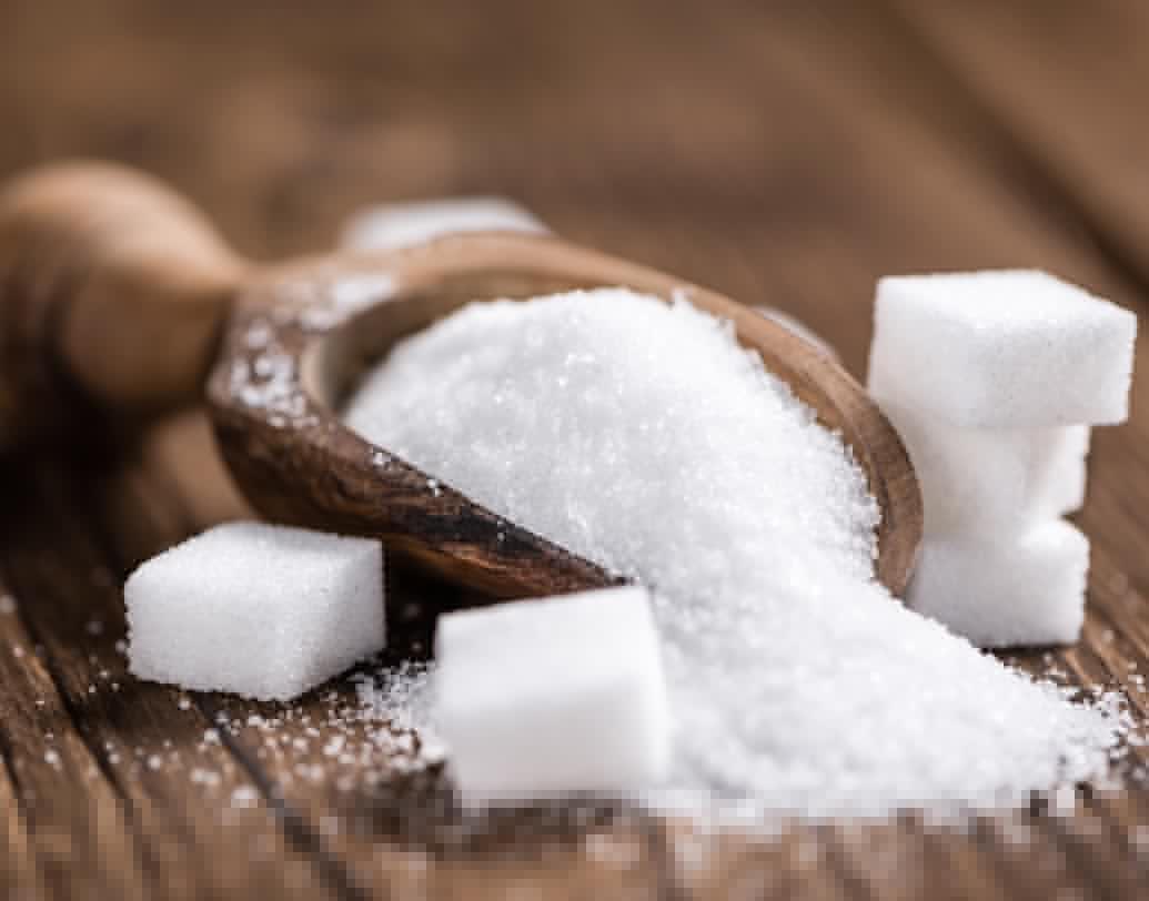 রিফাইনড সুগার: জানেন কী, বাজার চলতি কর্ণ সিরাপে রয়েছে বেশি মাত্রায় ফ্রুকটোজ যা ক্যানসারের সম্ভাবনা বাড়ায়। নিরাপদ নয় ব্রাউন সুগারও। পরিবর্তে মধু, কোকোনাট সুগার বা ম্যাপল সুগার ব্যবহারের পরামর্শ দিচ্ছেন চিকিৎসকেরা।