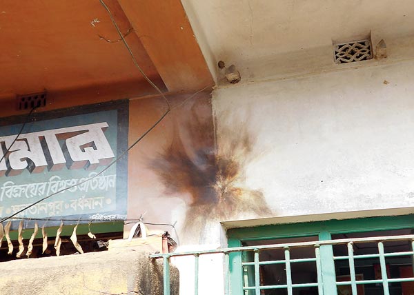 Traders are feared after armed robbery at Kalna