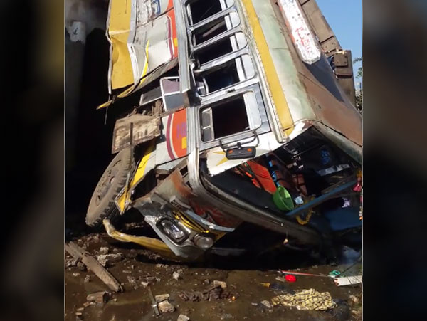 Dozens injured in bus accidents in Birbhum dgtl