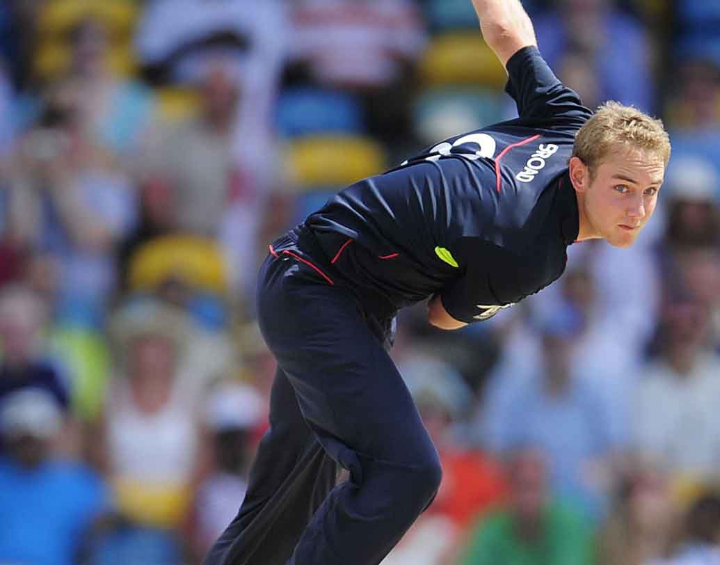 এক ওভারে সর্বাধিক রান দেওয়ার রেকর্ডটি রয়েছে ইংল্যান্ডের স্টুয়ার্ট ব্রডের দখলে। ২০০৭ বিশ্বকাপে ব্রডের এক ওভারে ছ’টা ছয় মারেন যুবরাজ সিংহ।