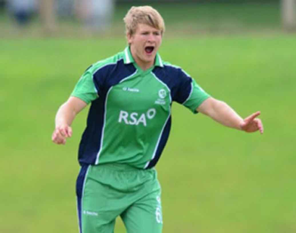 এক ইনিংসে সর্বাধিক রান দেওয়ার রেকর্ডটি রয়েছে আয়ারল্যান্ডের ব্যারি ম্যাকার্থির দখলে। চলতি বছর আফগানিস্তানের বিরুদ্ধে একটি ম্যাচে ৪ ওভারে ৬৯ রান দেন তিনি।