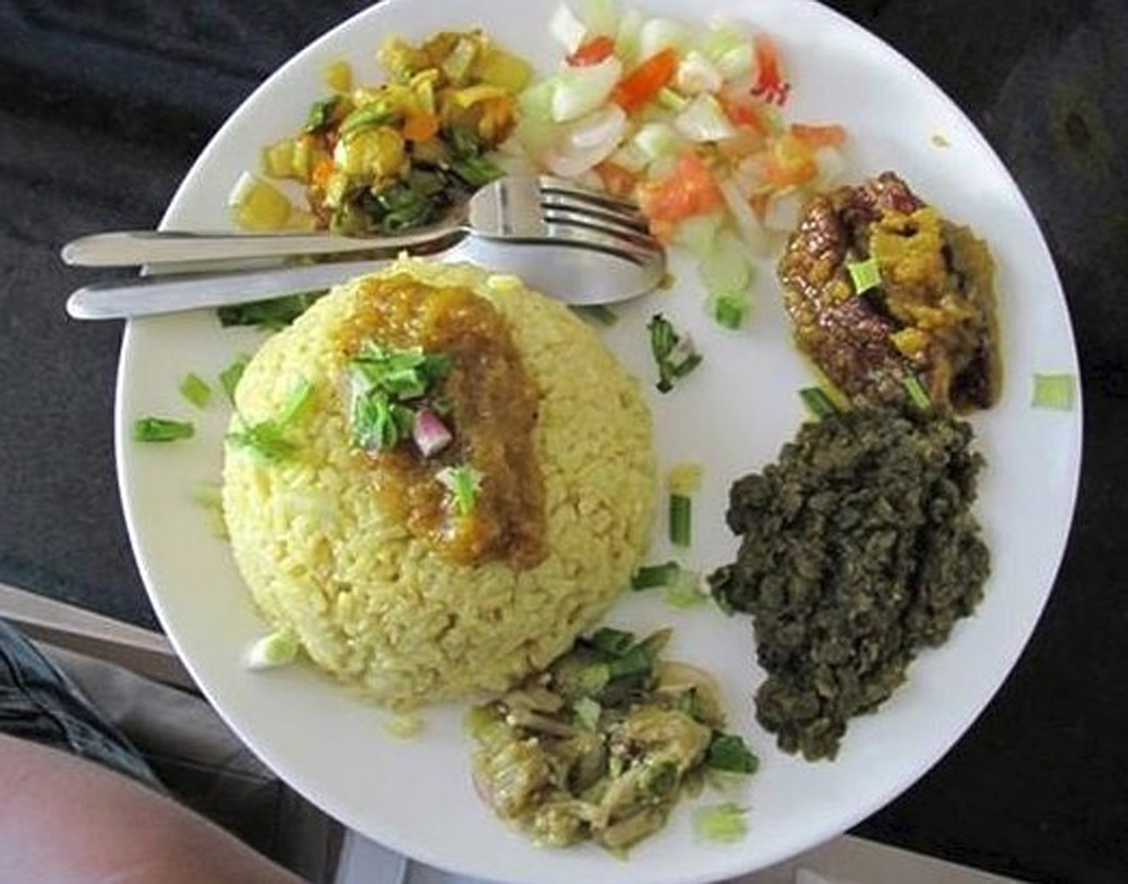 মেঘালয়ে জাডো: জাডো মূলত খাসির বিভিন্ন এলাকায় জনপ্রিয়। পর্ক ফ্যাট এবং চাল দিয়ে তৈরি এই ডিশ গরম গরম খাওয়া হয় সয়া চাটনি দিয়ে।