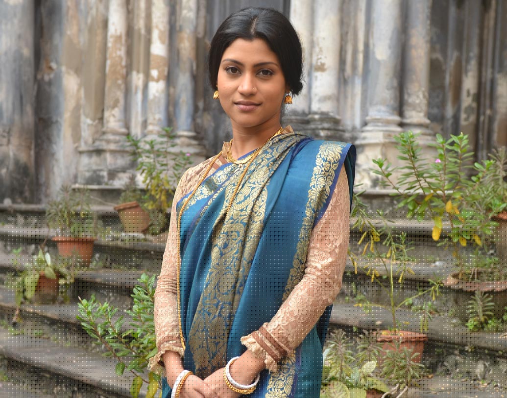 সেরা অভিনেত্রীর পুরস্কার আসে ২০০২ সালে। অপর্না সেন পরিচালিত ‘মিস্টার অ্যান্ড মিসেস আইয়ার’ ছবিতে সেরা অভিনেত্রী হিসেবে জতীয় পুরস্কারের সম্মান পান। ২০০৫ সালে ‘পেজ থ্রি’ ছবিতে একজন সাংবাদিকের চরিত্রে নজর কাড়েন তিনি। নানা মহলে ভূয়সী প্রশংসা কুড়িয়েছিল ছবিটি।