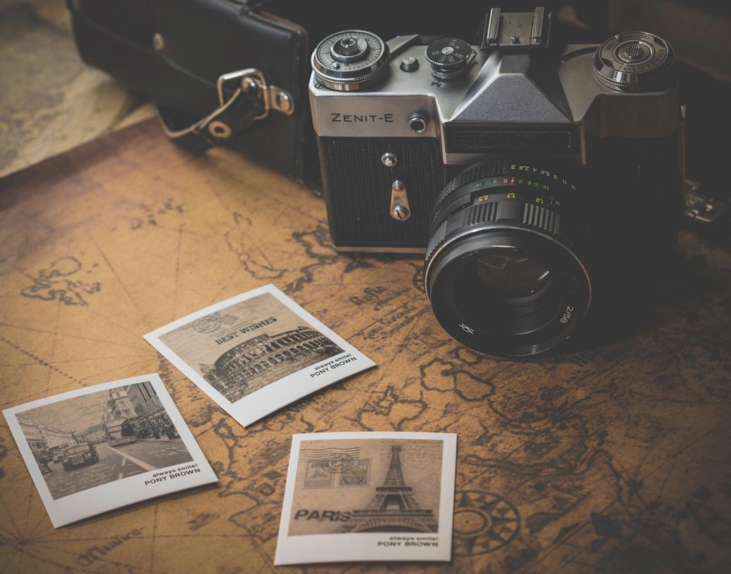 ফোটোয় ভিনটেজ লুক: ফোটোতে ভিনটেজ মোড আনতে চান? ডিসে কিছুটা ঠান্ডা পানীয় ঢেলে, ফটোগুলো ডুবিয়ে রাখুন। ফাটাফাটি ভিনটেজ লুক এসে যাবে আপনার ফোটোগুলিতে।