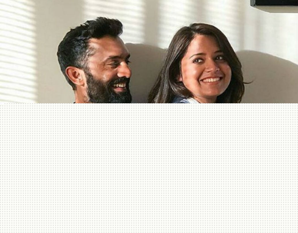 ২০১৫ সালে স্ক্যোয়াস প্লেয়ার দীপিকা পাল্লিকালকে বিয়ে করেন দীনেশ।