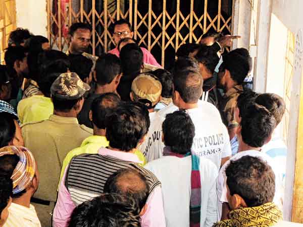 One doctor in Health Centre, Dwellers are angry