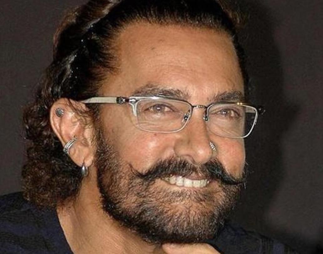 ফোর্বসের তালিকায় এর পরের নাম বলিউডের ‘মিস্টার পারফেকশনিস্ট’-এর। আমির খানের এ বছরের রোজগার প্রায় ৮১ কোটি টাকা।