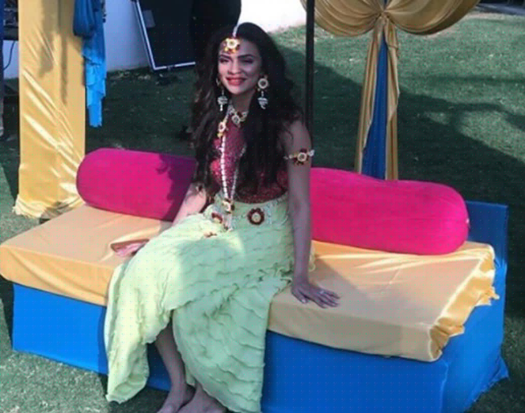 হিন্দি টেলিভিশনের জনপ্রিয় মুখ আশকা। ২০০৩-এ ‘কুসুম’ ধারাবাহিকে কুমুদ চরিত্রে অভিনয় করে নজর কেড়েছিলেন আশকা। বিগ বস ৬-এও প্রতিযোগী ছিলেন তিনি।