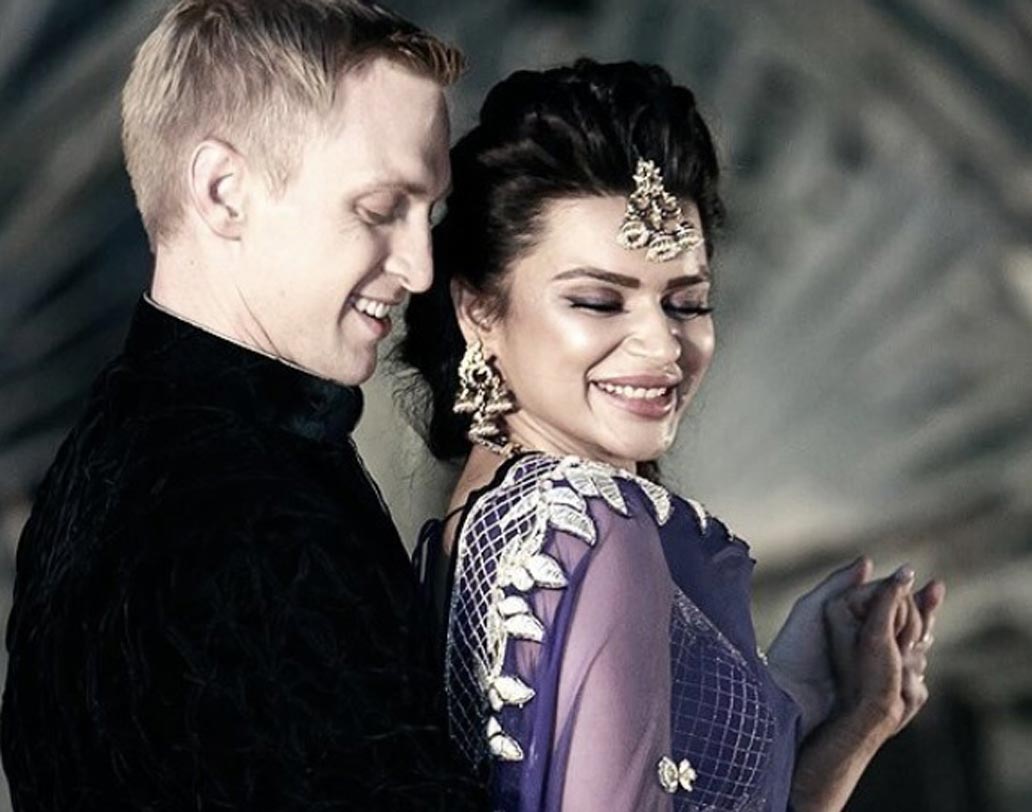 গত বছর ডিসেম্বরেই এনগেজমেন্ট হয় তাঁদের।