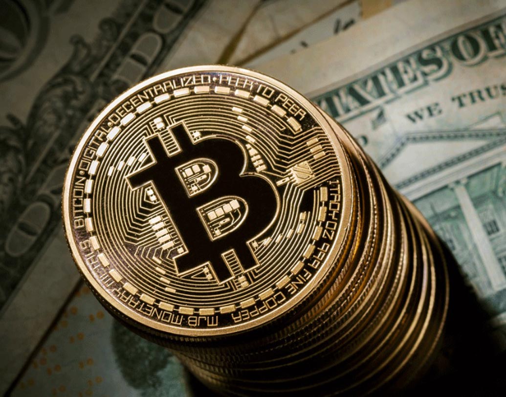 ক্যামেরন এবং টেলর উইঙ্কলিভস। ২০১৩ সালে প্রথম বিটকয়েন কিনেছিলেন যমজ এই ভাই।