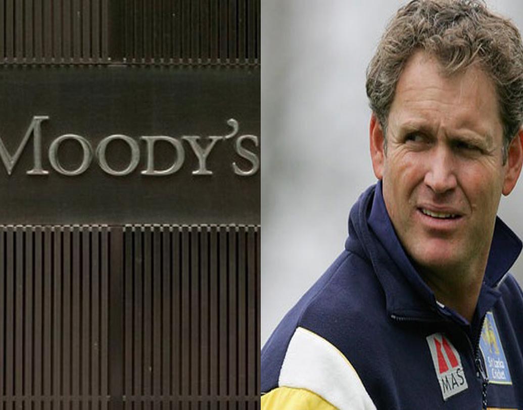 মুডি’জ-টম মুডি:
ঘটনাটি মাসখানেক আগের। মুডি’জের সমীক্ষা ভারতের অর্থনীতির হাল ভালে বলায় বেজায় চটেছিলেন বামপন্থীরা। কিন্তু সিপিএম সমর্থকেরা ক্ষোভ জানাতে গিয়ে ‘ট্রোল’ করেন প্রাক্তন অস্ট্রেলীয় ক্রিকেটার টম মুডিকে।এরপরেই হায়দরাবাদ সানরাইজার্সের কোচ মুডির ফেসবুক পেজে একের পর এক অশালীন মন্তব্য পোস্ট হতে থাকে। এক জন লেখেন, ‘‘আপনি যে নরেন্দ্র মোদী সরকারের কাছ থেকে কমিশন পেয়ে ভালো রিপোর্ট দিয়েছেন, আমরা কমিউনিস্টরা তা জানি। আপনার লজ্জিত হওয়া উচিত।’’ পরে ভুল ধরিয়ে দেন এক কমরেডই। এর উত্তরে টম জানান, লিখেন, ‘‘যাঁরা বুঝেছেন যে আমি আর্থিক রেটিং এজেন্সির হয়ে কাজ করি না, তাঁদের ধন্যবাদ।’’