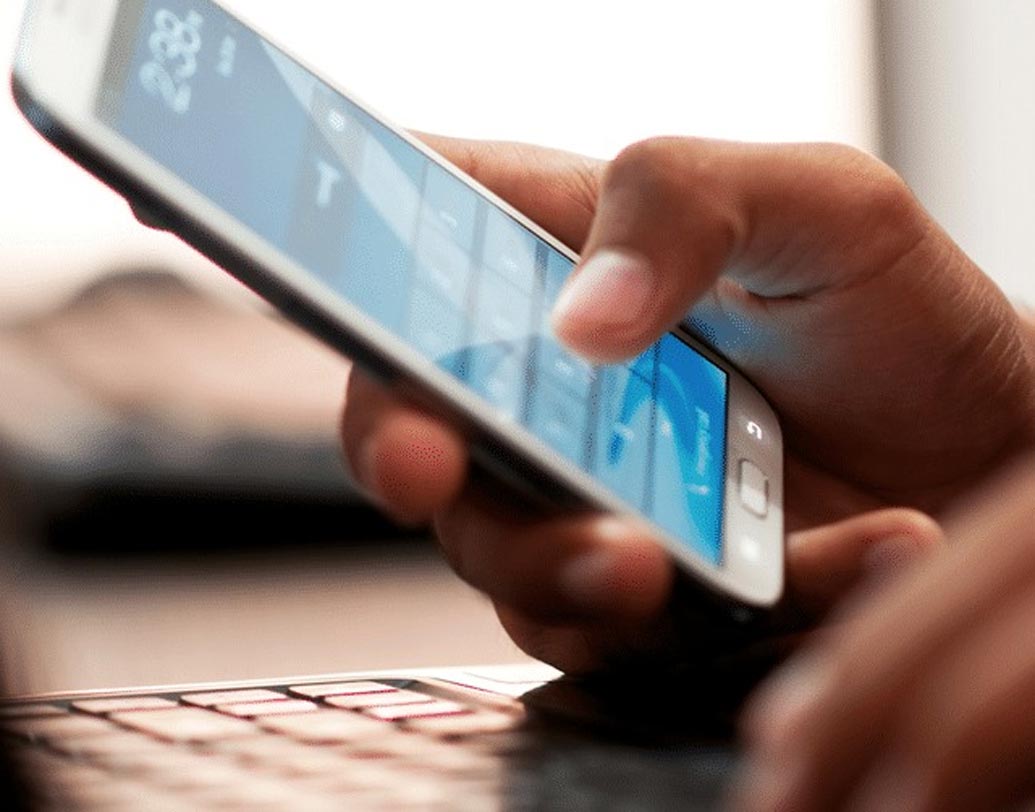 যদি আপনি ডান দিক থেকে বাঁ দিকে সোয়াইপ করে থাকেন তা হলে আপনার কৌতূক বোধ প্রবল। আপনি খুবই বাস্তববাদী।