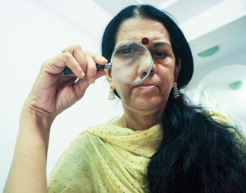 বিগত ২৫ বছর ধরে নিজের ডিটেক্টিভ এজেন্সি চালিয়ে আসছেন রজনী পণ্ডিত। এজেন্সির নাম রজনী পণ্ডিত ডিটেক্টিভ সারভিসেস। এই মহূর্তে রজনীর ডিটেক্টিভ টিমে ২০ জন সদস্য। রজনীর দাবি, প্রায় ৭৫ হাজার কেস সমাধান করেছেন তিনি ও তাঁর টিম।