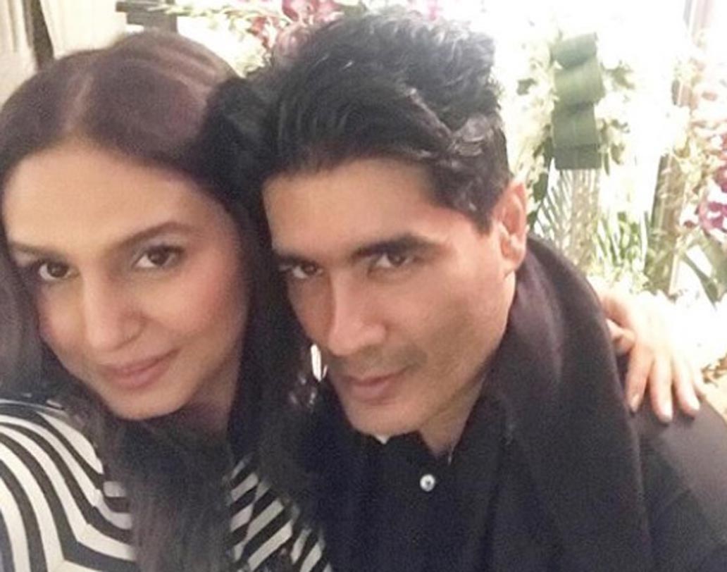 হুমা কুরেশির সঙ্গে এই সেলফি পোস্ট করেছেন মণীশ। ছিলেন সোনাক্ষী সিংহও।