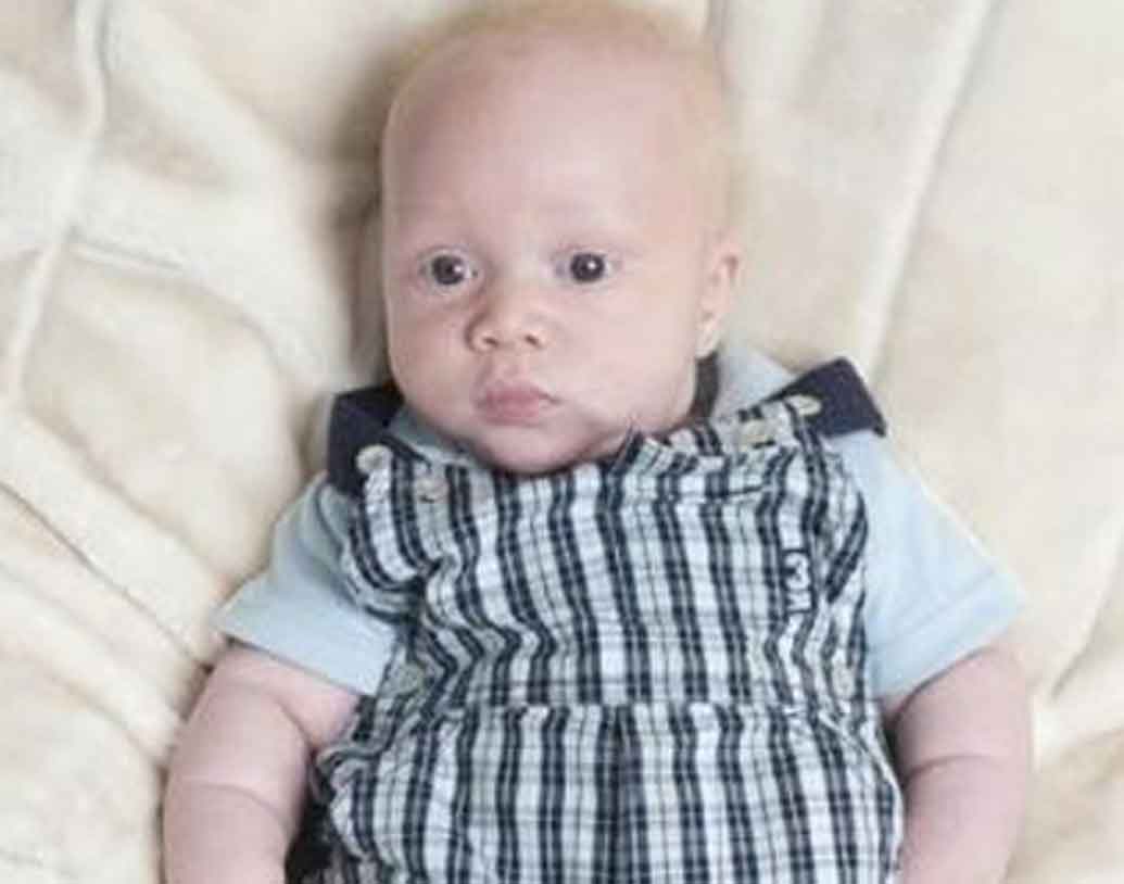 ২৮ বছরের ফ্রান্সিস জানান, প্রথমে তিনি বিশ্বাসই করেননি ড্যানিয়েল তাঁরই সন্তান। অনেকে এই নিয়ে নানান গুজবও ছড়াতে শুরু করে। কিন্তু ফ্রান্সিস জানান, প্রথমে একটু খটকা লাগলেও স্ত্রীকে সম্পূর্ণ বিশ্বাস করেন তিনি। তাছাড়া ভাল করে দেখলেই বোঝা যায়, ড্যানিয়েলের চোখ, নাক, মুখের আদলের সঙ্গে তাঁর এবং অর্লেটের প্রচুর মিল রয়েছে।