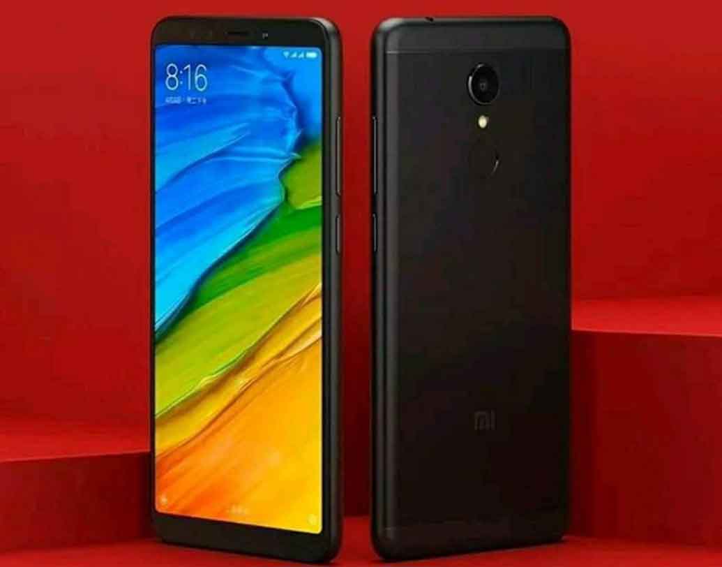 ৫.৭ ইঞ্চি ফুল ভিউ ১৮:৯ ডিসপ্লে রয়েছে রেডমি ৫-এ। রেডমি ৫ প্লাসে ডিসপ্লে পাবেন ৫.৯৯ ইঞ্চি। দু’টি ফোনেই ৭২০X১৪৪০ পিক্সেল রেজলিউশন রয়েছে।