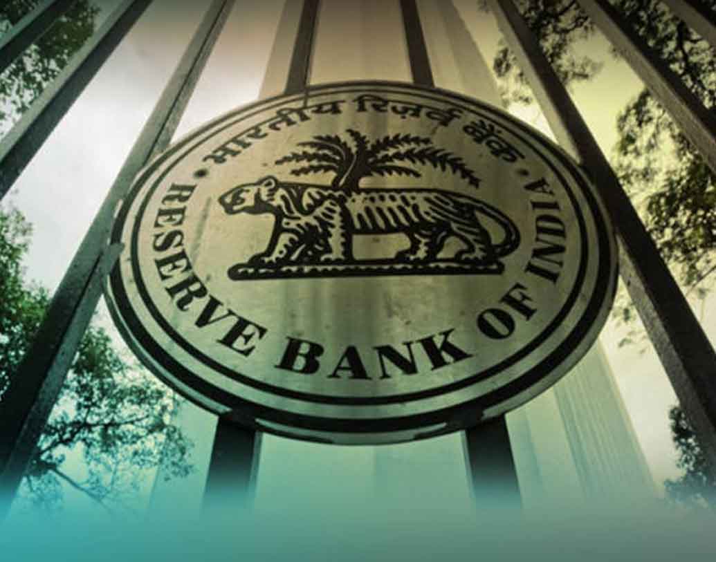 এ দেশে যেহেতু বিটকয়েনের ব্যবসা আইনসিদ্ধ নয়, ফলে কোনও রকম আর্থিক তছরুপের ঘটনা ঘটলে আইনের সাহায্য পাওয়া যাবে না।