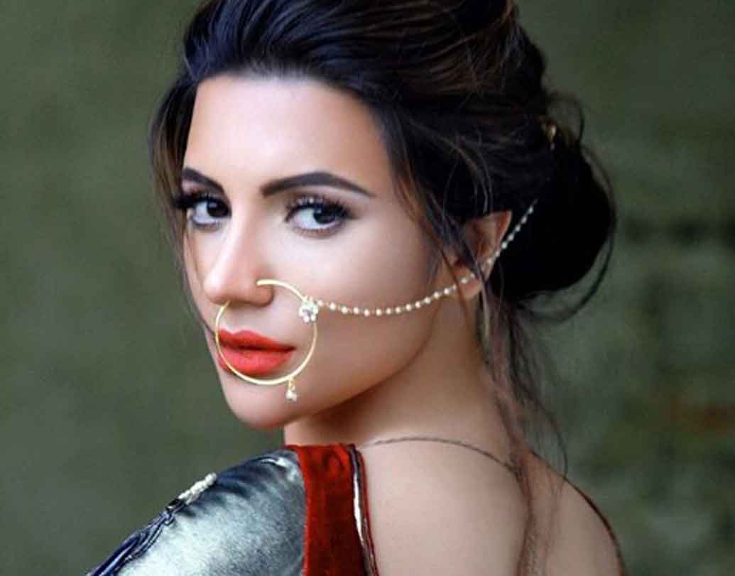 শামা সিকন্দর:
টেলিভিশন সেলেব শামাকেও অফার দেওয়া হয়েছিল এই শো-তে আসার জন্য। কিন্তু শামা জানিয়েছিলেন, এই শোয়ের ঝগড়ার কারণ তিনি বোঝেন না। এমনকী নিজেকে এই শোয়ের উপযুক্ত প্রতিযোগী বলে মনেও করেন না তিনি।