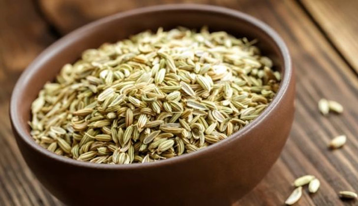 মৌরি: মৌরির মধ্যে থাকে ফাইটো ইস্ট্রোজেন।<br> যা শরীরে ইস্ট্রোজেন হরমোন তৈরি করতে সাহায্য করে।<br> স্তনের স্বাভাবিক গঠন ও বৃদ্ধির জন্য ইস্ট্রোজেন প্রয়োজন।