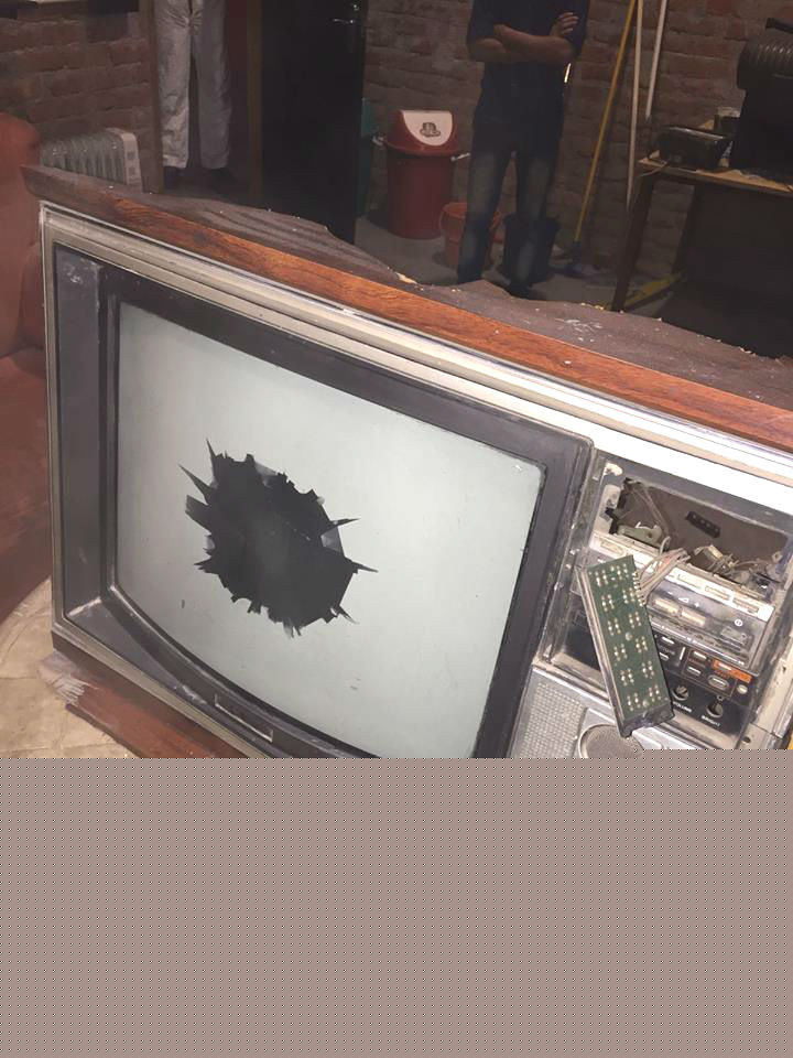 ছোট মাপের টেলিভিশন সেট ভাঙার জন্য উপভোক্তাদের খরচ করতে হবে ৩০০ টাকা। আর বড় মাপের টেলিভিশনের ক্ষেত্রে লাগবে ৮০০ টাকা।