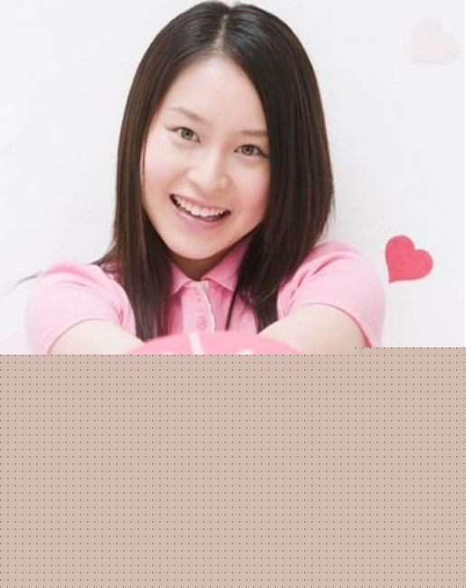 ভ্যালেনটাইন্স ডে-তে চকোলেট তো অনেকেই গিফ্‌ট করেন। তবে জাপানে প্রতিটা চকোলেটের মধ্যে<br>
দিয়েই কিছু না কিছু বার্তা দিতে চান প্রেমিক-প্রেমিকারা। ধরুন, প্রেমের সম্পর্ক নেই এমন পুরুষকে<br>
‘গিরি-চকো’ গিফ্‌ট করেন সুন্দরীরা। আবার, ‘হনমেই-চকো’ পেলে আনন্দে আটখানা হতে পারেন।<br>
কারণ, কেবলমাত্র প্রেমিককেই সে উপহার দেওয়া যায়। এর এক মাস পরে<br>
১৪ মার্চ অবশ্য সেই প্রেমিক পাল্টা উপহার দেন তাঁর প্রেমিকাকে।