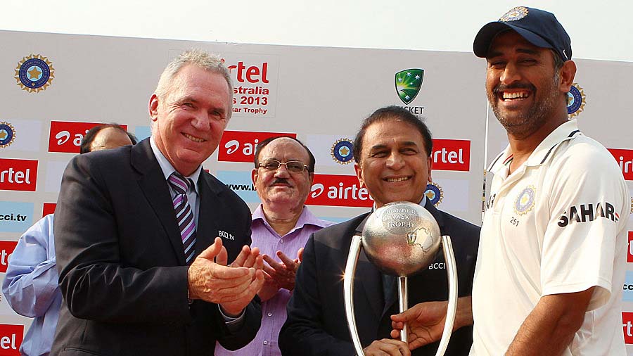 ফেব্রুয়ারি, ২০১৩-  অস্ট্রেলিয়াকে একেবারে হোয়াইটওয়াশ করে ছাড়ে ধোনির টিম। সিরিজের ৪টি টেস্টই নিজেদের পকেটে রাখেন তাঁরা। চেতেশ্বর পূজারা, মুরলি বিজয়, শিখর ধবন, বিরাট কোহালিদের দুর্দান্ত ইনিংস দেখা গিয়েছিল গোটা সিরিজটায়।